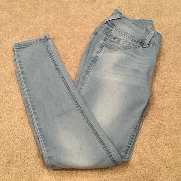 Wallflower Denim - WallFlower Low Rise Skinny Jeans
